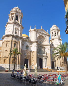 Cadiz Cathedral. Walking tour of Cadiz