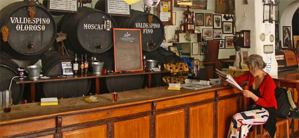 drinking sherry in a tabanco. Travel experience in Cadiz