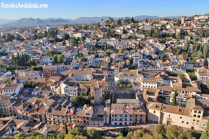 Views of the quarter of el Albaicin on a day trip to Granada
